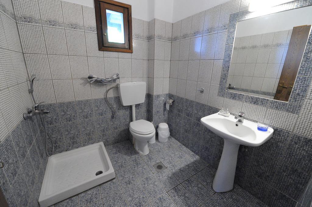 Thalassa Hotel Đảo Amolianí Phòng bức ảnh